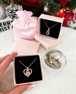 Idén karácsonykor bonts ki valami igazán különlegeset! 🎁 1️⃣ Nyisd ki a kagylót – Hagyd, hogy a természet ajándéka, egy...